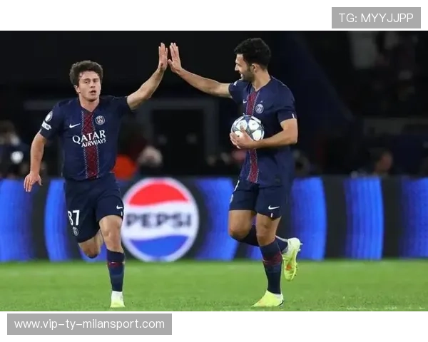 迪亚斯双响后染红成焦点十人拜仁逆转大巴黎豪取欧冠四连胜 迪亚斯双响后染红成焦点十人拜仁逆转大巴黎豪取欧冠四连胜