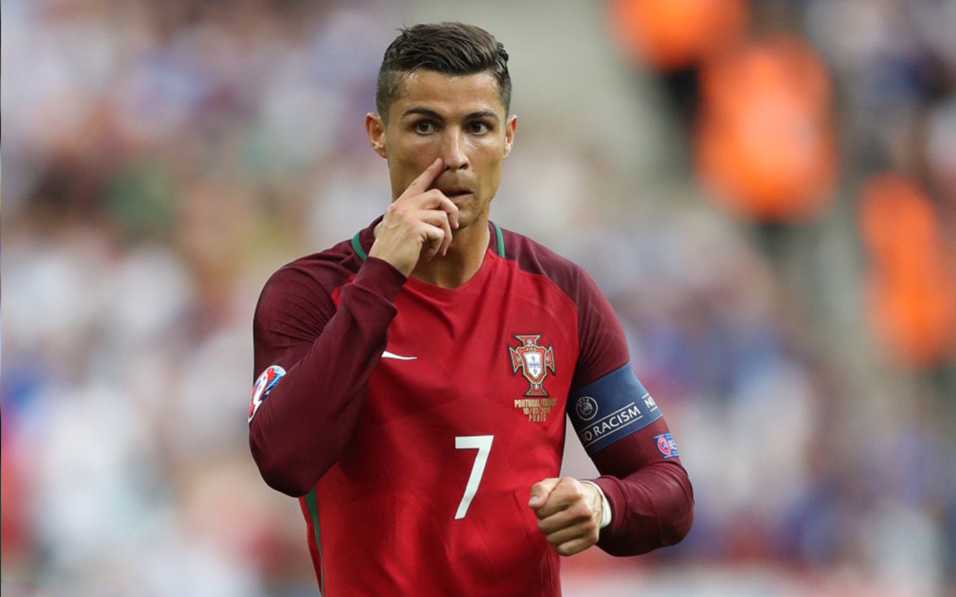 德甲裁判新规解读与争议，德甲现场